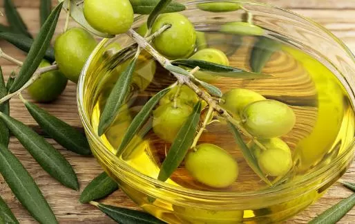 橄榄油不但有很高的营养价值 还有很多生活小妙用